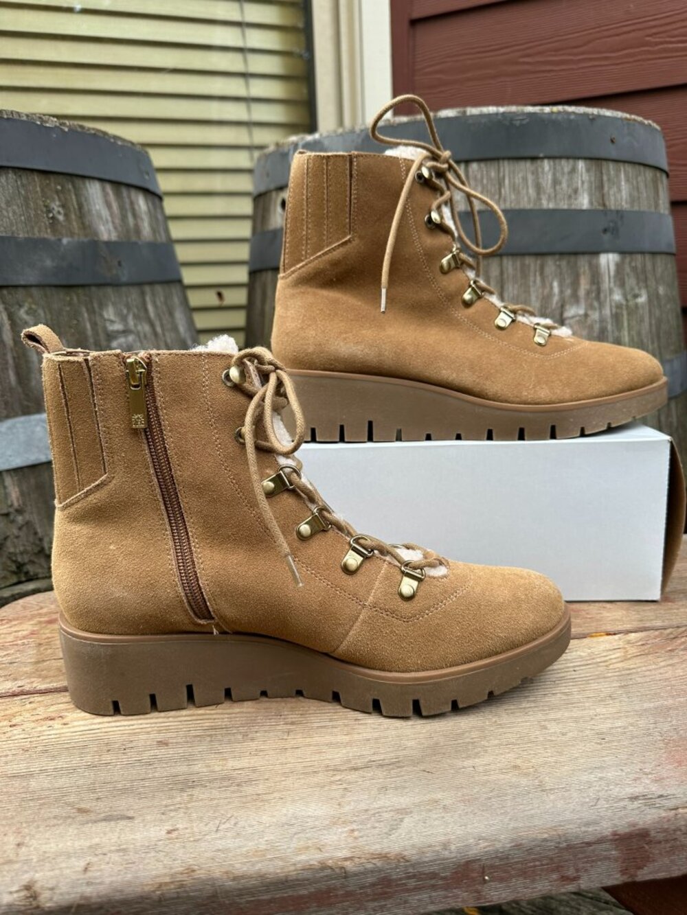 Anne Klein Camel Tan Suede Lace-Up Hiking Ankle Boots 9.5 Lug Sole AKDonata NWOT